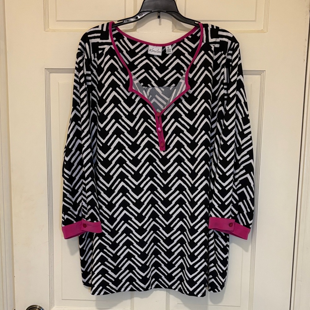 Kim Rogers Black and White Top with Pink Trim